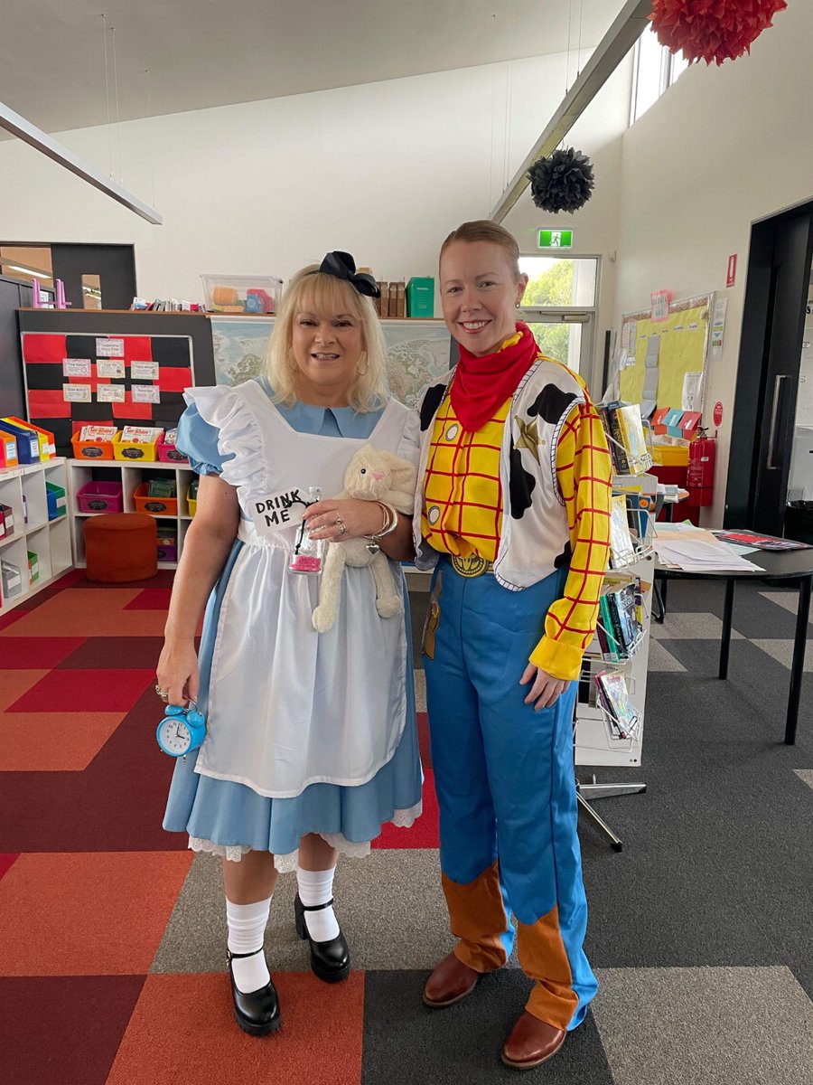MonmiaPS's tweet photo. Happiness is dressing up for book week! 🍫 😂 #monmiaps #bookweek https://t.co/cK2KVAOdAC