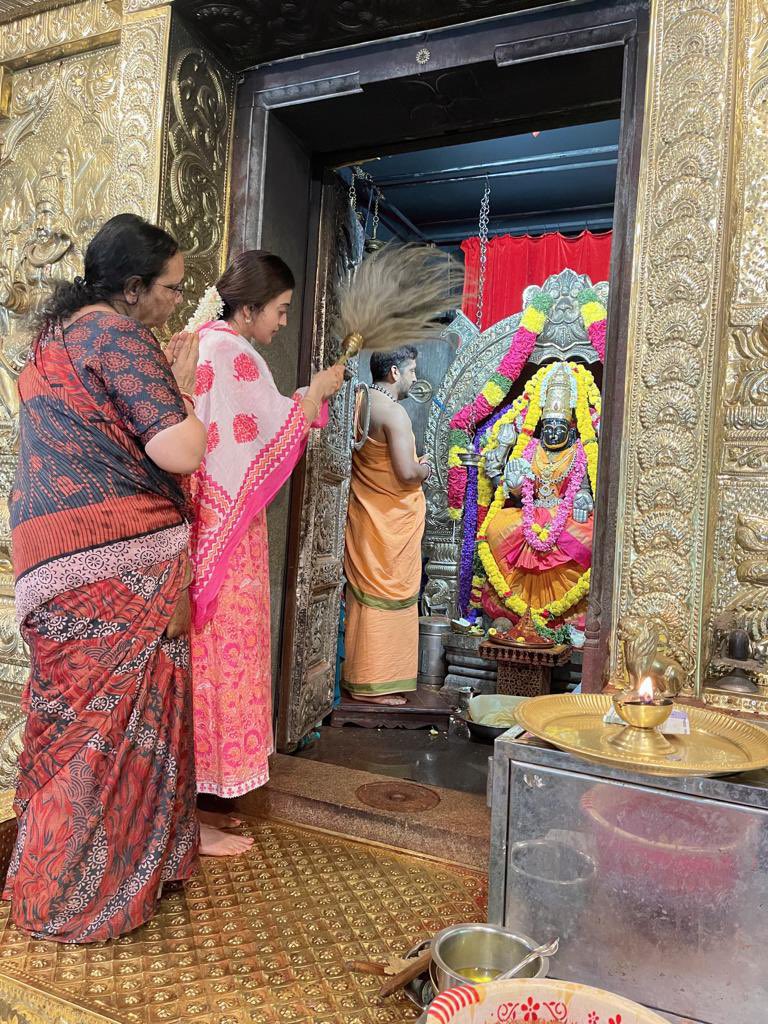 pranitasubhash's tweet photo. Offering Pooja on the occasion of #NagaraPanchami #NagPanchami2023 #Nagpanchmi today ! https://t.co/6iVXrcRf54