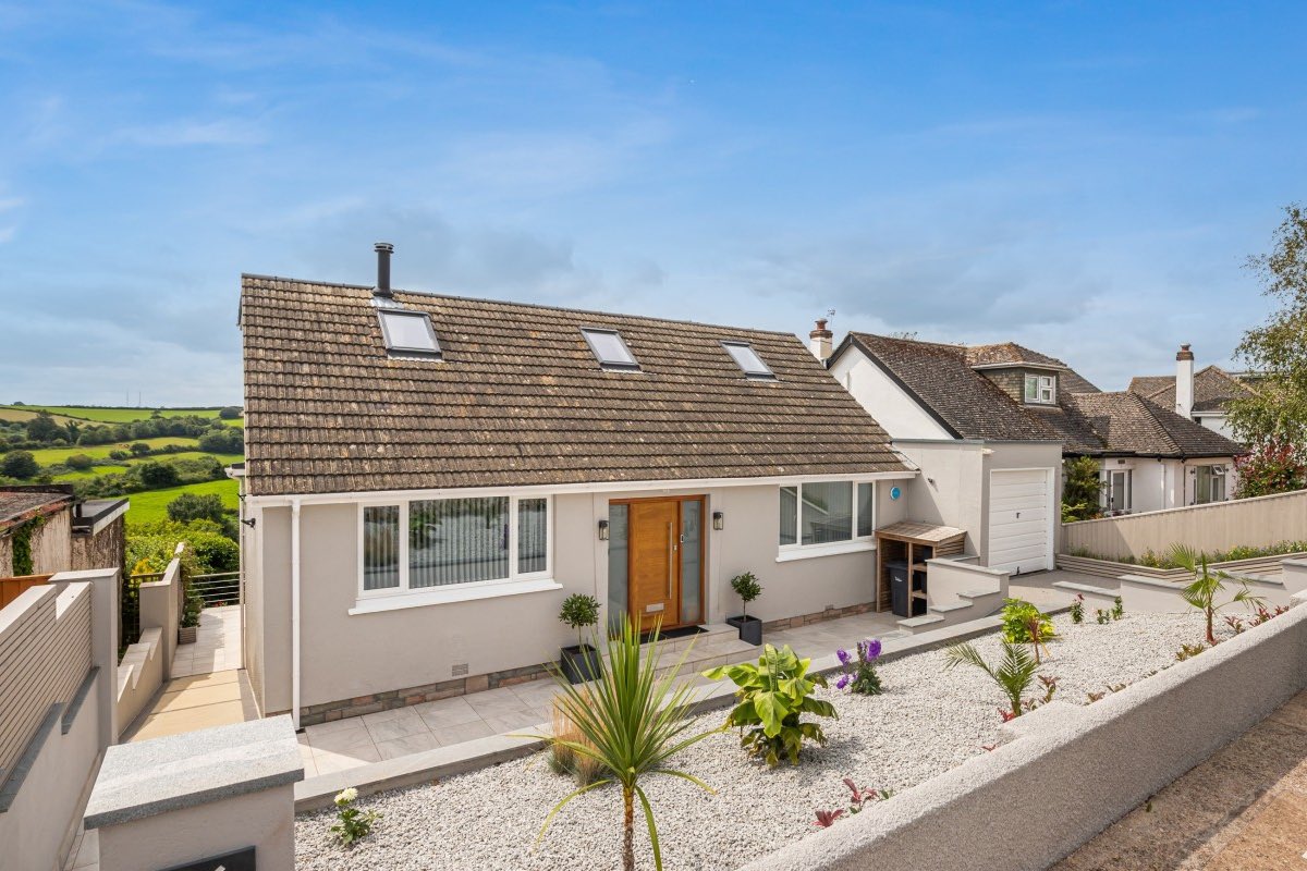 john_couch's tweet photo. NEW LISTING πΏ Court Road
Guide Β£800,000 Freehold
π 01803 296500
π§ mail@johncouch.co.uk
#forsale #estateagentsuk #househunting #torquayproperty #torquay #estateagentstorquay #estateagentsdevon #devonproperty https://t.co/Kl4pA3INfx