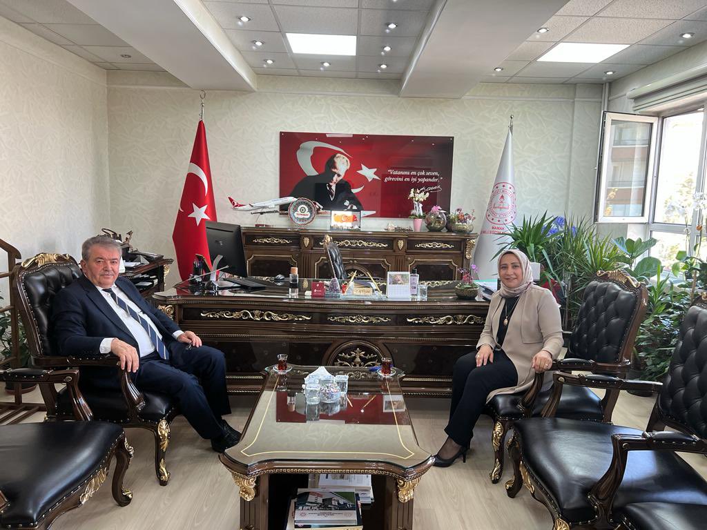 Pursaklar İlçe Millî Eğitim Müdürü Sn.Mustafa Kılıçgil, İlçe Millî Eğitim Müdürümüz Sn.Elif Özbek'i ziyaret etti.
Kendilerine nazik ziyaretleri için teşekkür ederiz.💐
#eğitimdeparlayanyıldızmamak
 <a href="/tcmeb/">Millî Eğitim Bakanlığı</a> <a href="/Yusuf__Tekin/">Yusuf Tekin</a> <a href="/kocakysr/">Yaşar Koçak</a> 
<a href="/mustafakilicgil/">Mustafa Kılıçgil</a> <a href="/elifozbek36/">Elif Özbek🇹🇷</a> 
<a href="/PursaklarMem/">Pursaklar İlçe Mem</a>