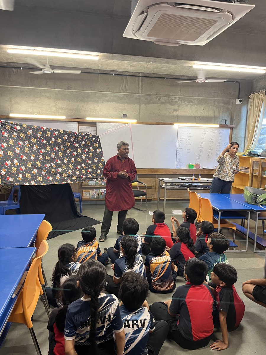 Grade 2 allowed students to explore different art forms under the guidance of expert practitioners. This can be a transformative approach towards enriching varied cultures <a href="/BhumikaManglani/">Bhumika Manglani</a> <a href="/pinkyshah21/">Pinky Shah</a> <a href="/MariyamBaxamusa/">Mariyam Baxamusa</a> <a href="/FSSurat/">Fountainhead School</a> <a href="/AswaniNandini/">nandini aswani</a>