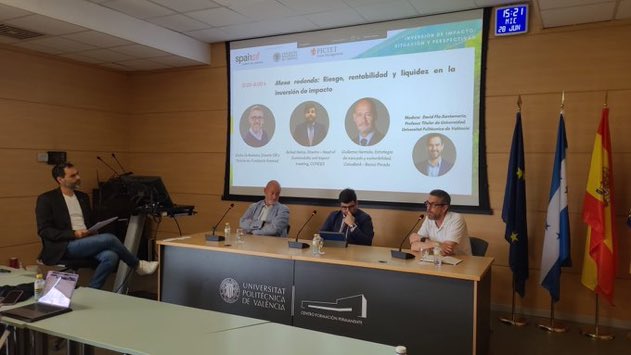 Spainsif's tweet photo. 📺 En el #CursoVeranoSpainsif 2023 analizamos el ‘Riesgo, rentabilidad y liquidez en la inversión de impacto' junto a Rafael Matos de @COFIDES, @gorkagoikoetxea de @Anesvad y Guillermo Hermida de @CB_BancaPrivada 

Dale al play ▶️ https://t.co/LDAG4XKANn https://t.co/FQ9ZtIOXIS
