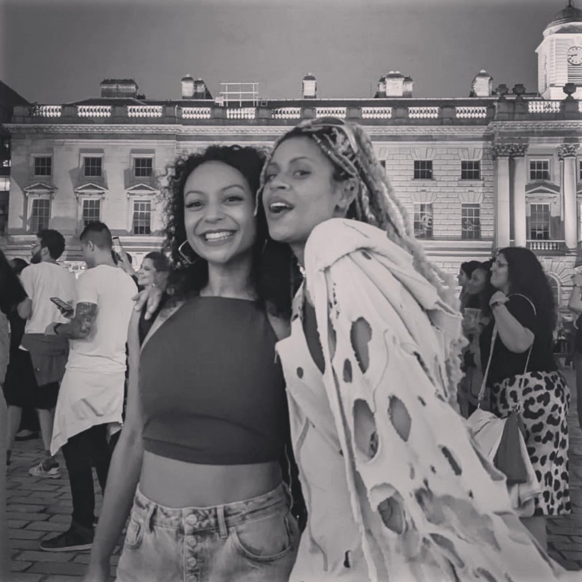 GoAddo's tweet image. Brief encounter with the sensational  @alunaaa 💙