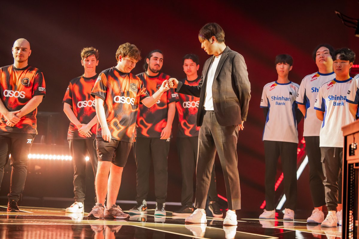 DRX_VALORANT's tweet photo. Final dance of VCT 2023

#DRXWIN #PaveTheWay #VALORANTChampions https://t.co/DMtMfnDWKV