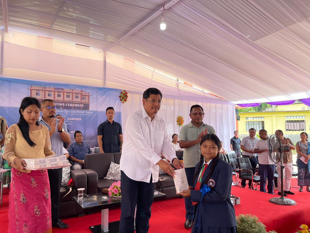 SangmaConrad's tweet photo. Distributed Digital Learning Aid (M-Tab) for students of Williamnagar today under the Chief Minister’s Digital Learning Aid for Students Scheme.

Encourage the students to utilise them wisely &amp; effectively for the benefit of their learning &amp; education.
@AshwiniVaishnaw @GoI_MeitY https://t.co/tT0o2zBJA5