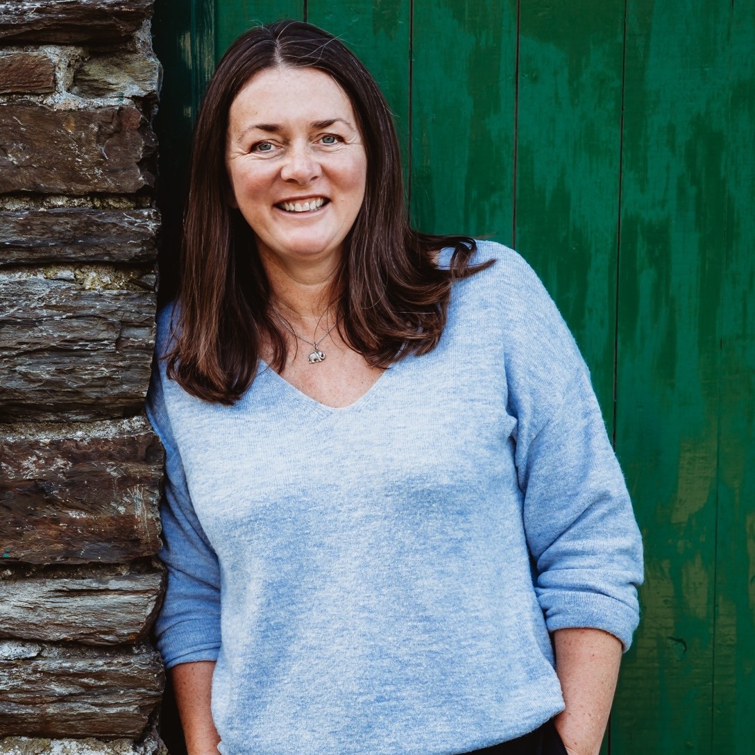 Deal News! 🎉 Joanne Clague (@jonewsiom) has signed a three book deal with @canelo_co (world english) for THE HOUSE OF HOPE, a drama set around a charity home for destitute women and girls in 19th century Yorkshire. Acquiring editor: @EmBedfd Agent: @katenashagent