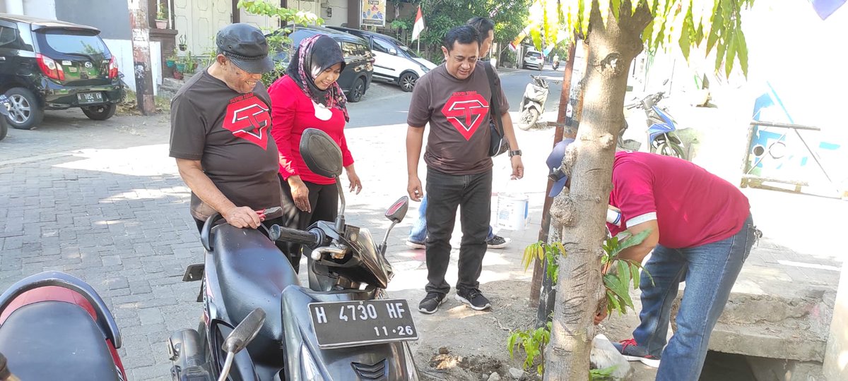 psi_dpdkotasmrg's tweet photo. Selain menjalankan aspirasi warga mengenai  fasum, kesehatan bagi konstituen juga menjadi salah satu perhatian dari Bro Narendra Keswara. 
@psi_id @psi_jawatengah @kokokdirgantoro @Andy_Budiman_ @elchanatmadja @yulizuardirais @MikhaRDK @bayu_romawan https://t.co/l3UigOXwvP