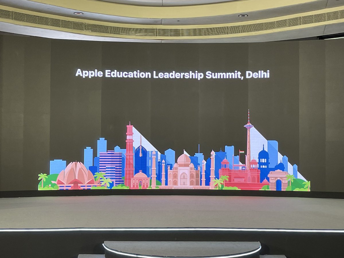 murphypmj's tweet image. A pleasure to reconnect with a former OIS colleague who is leading out on learning opportunities in a digital ecosystem @AppleEDU @Farah_M #AppleDistinguishedEducators