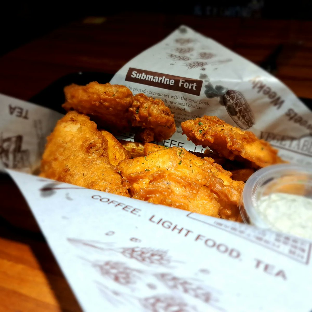 sandydudu1616's tweet image. 第一次吃到鹿肉做成的漢堡
口味跟牛肉很接近
漢堡真的好吃
炸魚對我而言腥味太重
#Buger Yellow