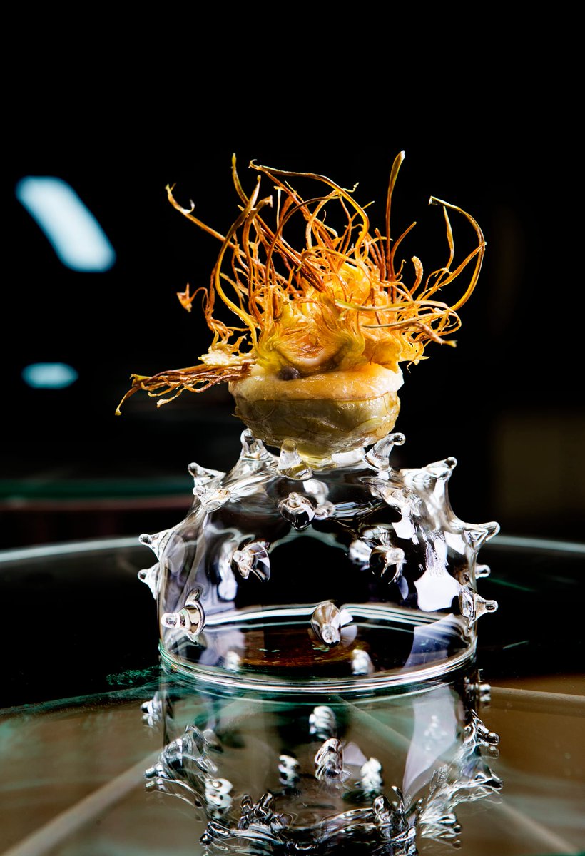 Susi Diaz te regala una de sus más célebres recetas, Corazones de alcachofa con gamba y cebolla roja gratinada😋 Sorprende a tus invitados con este delicioso plato #priceless para titulares de <a href="/Mastercard/">Mastercard</a> con la colaboración de <a href="/AmigosRAG/">AmigosRAG</a> 
Encuéntrala en
priceless.com/culinary/produ…