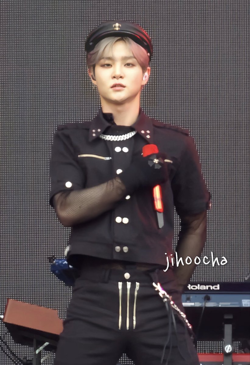 jihoocha's tweet photo. 230820 SUMMERSONIC 2023

지훈

#트레저  #TREASURE         #지훈 #JIHOON #ジフン #サマソニ2023 #サマソニ https://t.co/ioAqBnIndn