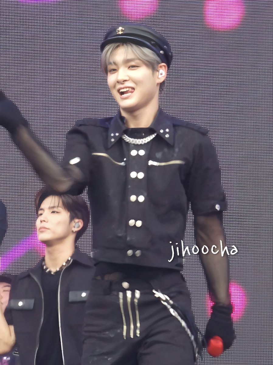 jihoocha's tweet photo. 230820 SUMMERSONIC 2023

지훈

#트레저  #TREASURE         #지훈 #JIHOON #ジフン #サマソニ2023 #サマソニ https://t.co/fLJUE0xmGI