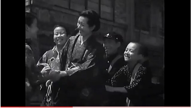 #趣味の幅が広がったと感じた映画
学校も先生も、大きらいだったので、全く観る気など起きなかったけど、巨匠と言われる監督の作品を一度は観てみようと思っただけ・・・
完全に打ちのめされた
二十四の瞳