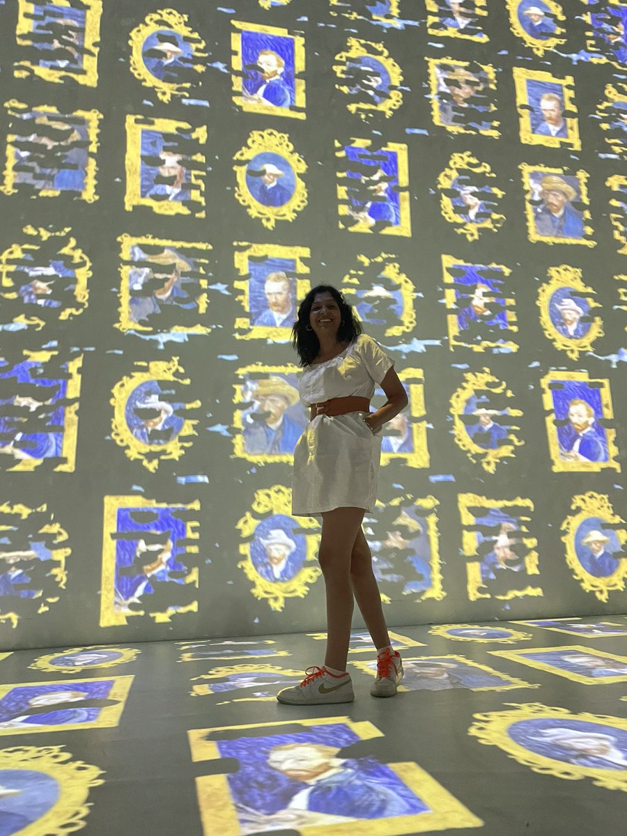 yavanikashah's tweet photo. Went to #Vangogh360 over the weekend in Bengaluru. It is underwhelming & you can avoid if you should. Here’s why -
1. the history room (which talked about the life of Van Gogh) had no lights so they asked us to straight up to in the main hall. This when we paid 1500₹ / ticket https://t.co/mvPmq5ZiNV