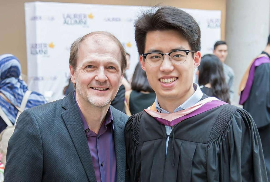 LaurierMusic's tweet photo. From music to medicine: @Laurier Music alum Dr. Yuchen Dai (BMus ’19) plays violin in the World Doctors Orchestra while completing his Internal Medicine residency. How his music degree helped him become a different kind of MD: https://t.co/BmgdELV5pV https://t.co/rqX1XeIgrv