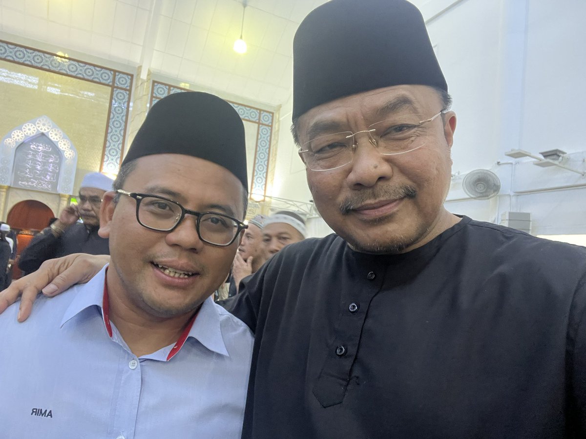 Tahniah YAB Dato Seri Amiruddin di lantik sekali lagi sebagai Menteri Besar Selangor. <a href="/AmirudinShari/">Amirudin Shari</a>