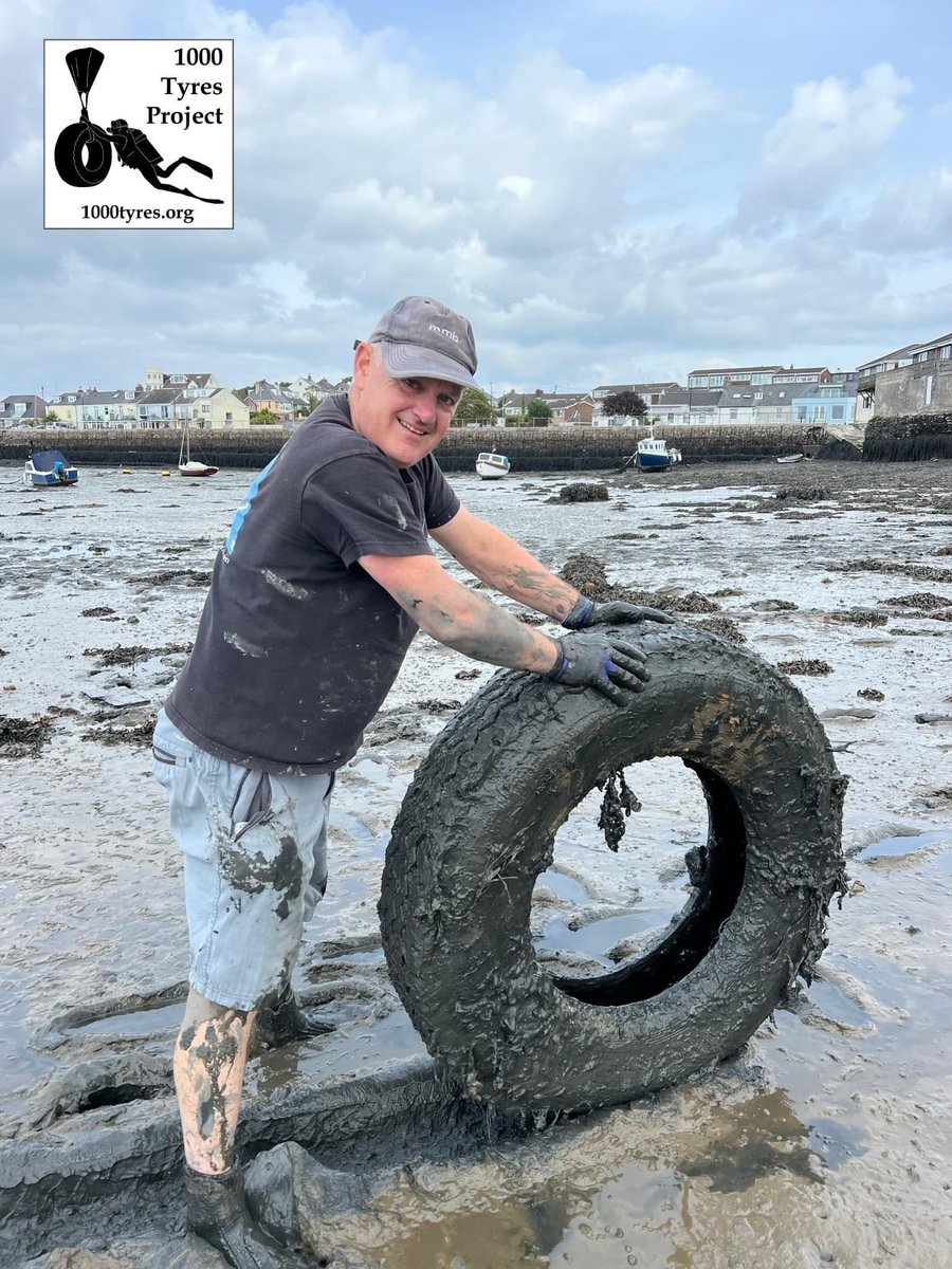 SHIPSProject's tweet photo. #1000Tyres Project
this weekend, we were out with our new trailer, We headed to Oreston #Foreshore with our volunteer team and filled the trailer with 13 #tyres and other recyclable rubbish.  𝐓𝐨𝐭𝐚𝐥 𝐨𝐟 𝟖𝟗𝟒𝐤𝐠 𝐨𝐟 𝐩𝐥𝐚𝐬𝐭𝐢𝐜 was removed from @PlymSoundNMP !! https://t.co/AKwzGdw0Kj