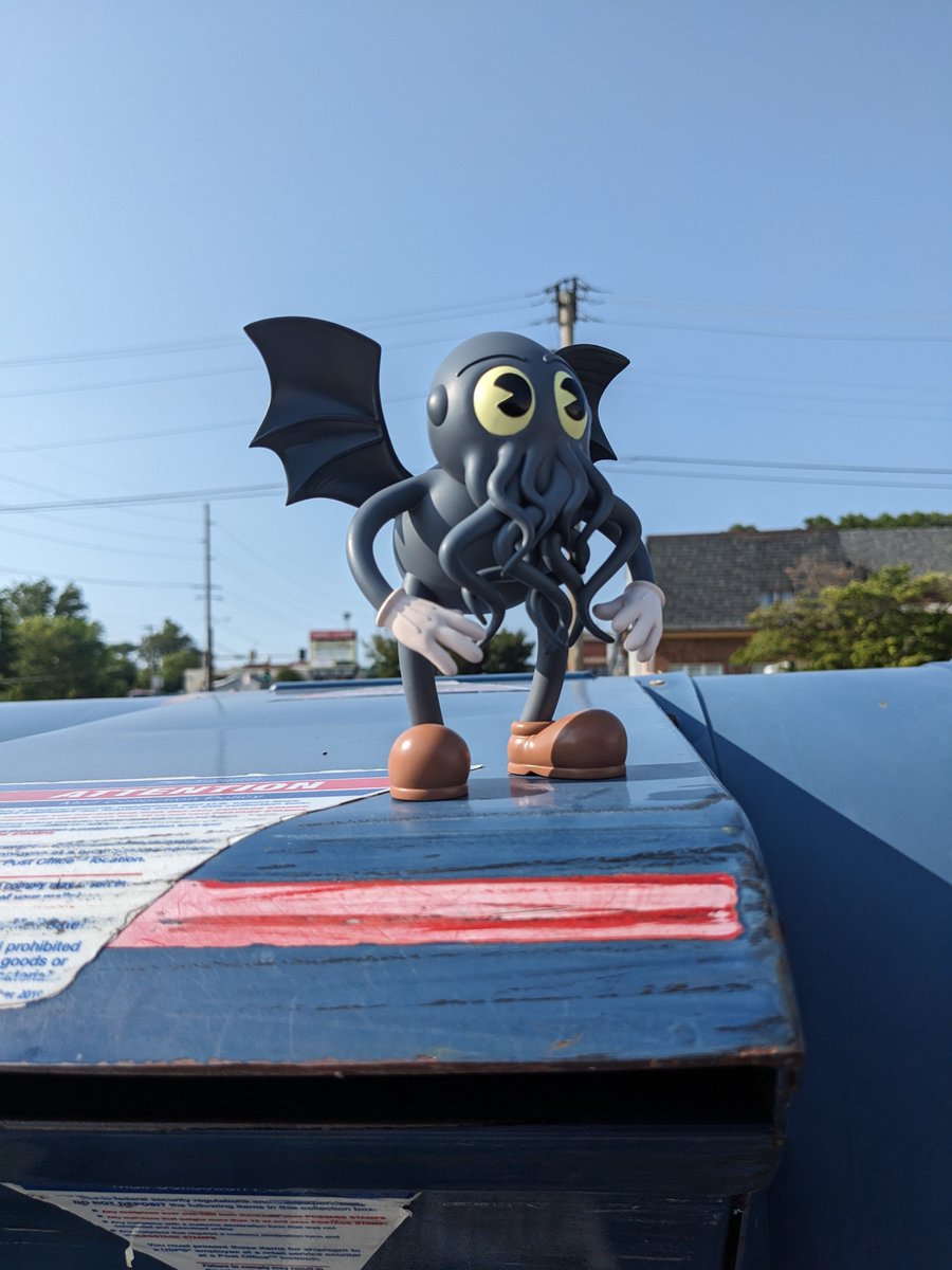 Second batch mailed! 
If you filled out the Brasky free sticker claim keep an eye on your mail :) 
Claim is still open while supplies last! 
Snapped some pics with Vinny (Vintage Nightmare) on the way to drop these off 🎁❤️🐙
<a href="/r_avatartrading/">r/avatartrading ⬆️</a> #redditcollectibles