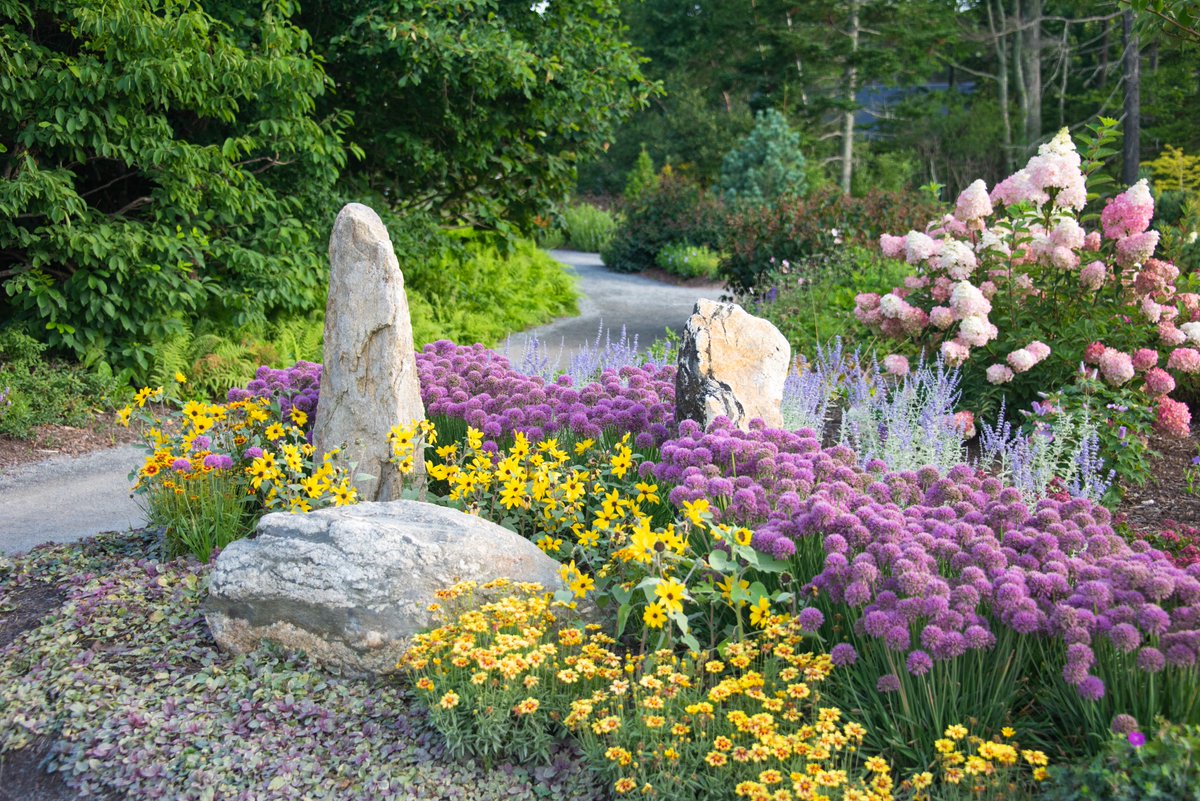 MaineGardens's tweet photo. Colorful pathways await at the Gardens! Come enjoy an afternoon of beautiful weather and some peace and quiet as summer slows down.

We recommend getting tickets in advance. Get yours here: https://t.co/oEqXRV9zOT https://t.co/gAqezUKaKf