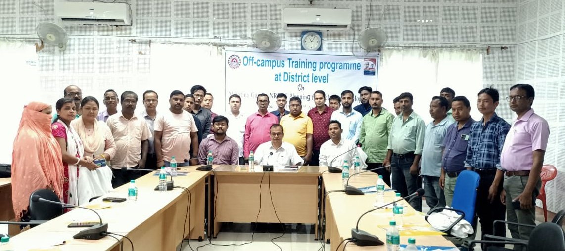 SIPARD1's tweet photo. Unakoti District Level Training Program on Mahatma Gandhi NREGA Scheme for Inclusive Development has been organized by SIPARD in collaboration with Unakoti District Administration.
@MoRD_GoI 
@mygovtripura 
@DMUnakoti https://t.co/RIgtlwYJgU