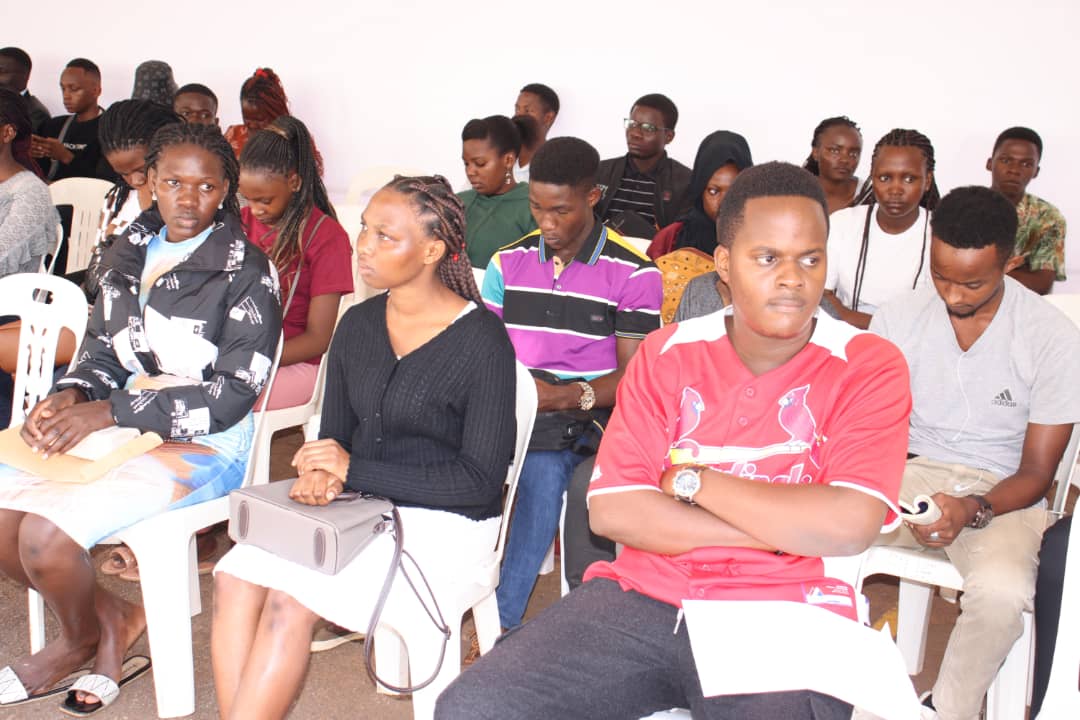 OfficialMubs's tweet photo. Day one of the fresher's orientation Academic Year 2023/2024 at MUBS main campus. https://t.co/xuzjbGiatp