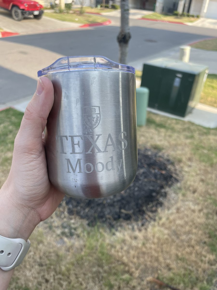 aaaaaand we’re back!

this is my 10th semester teaching <a href="/UTexasMoody/">TEXAS Moody</a> (not counting summers) and the first day of school excitement still never gets old 🤘🏻