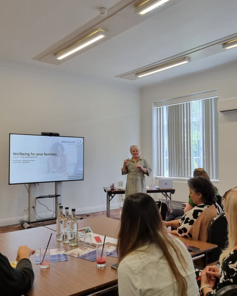 Great to team up with <a href="/sanamentehypno/">SanaMente Hypnotherapy</a> last week, to present at the <a href="/EMChamberNews/">Chamber Newsroom</a> event.

Nicki Robson shared valuable insights on how companies can effectively navigate #employeewellbeing challenges.

We look forward to the next one &amp; collaborating with Sana Mente further. 🤝🏻