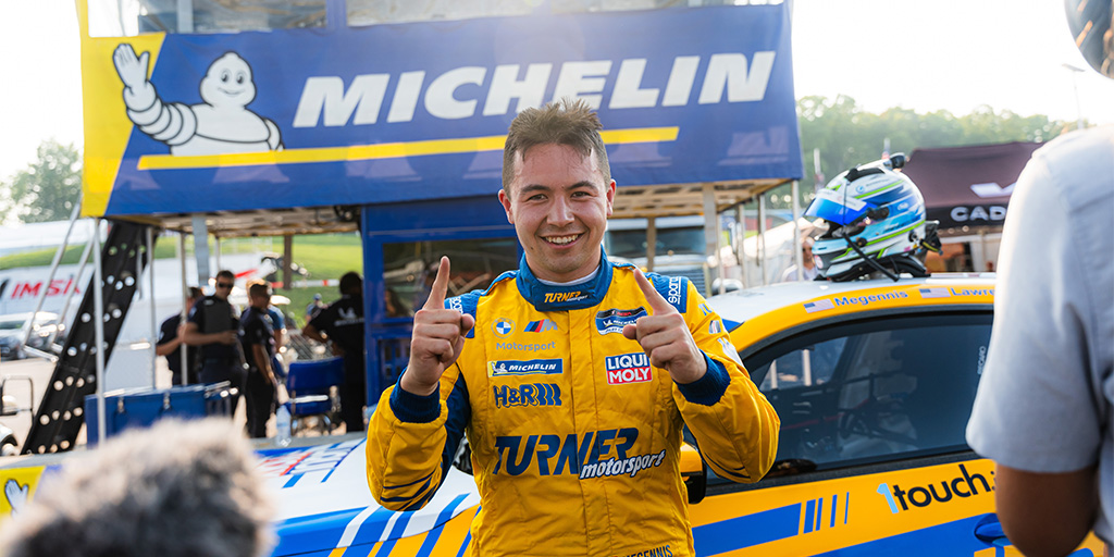 1touchIo's tweet image. 🏁 Meet @RobertMegennis 🏁 
30+ podiums &amp;amp; ready for more at Virginia International Raceway (Aug 26-27) &amp;amp; Indianapolis Motor Speedway (Sept 16-17). For CISOs who prioritize speed &amp;amp; accuracy in data security, join #1touch.io for exclusive track-side tour: hubs.ly/Q01_d0PM0