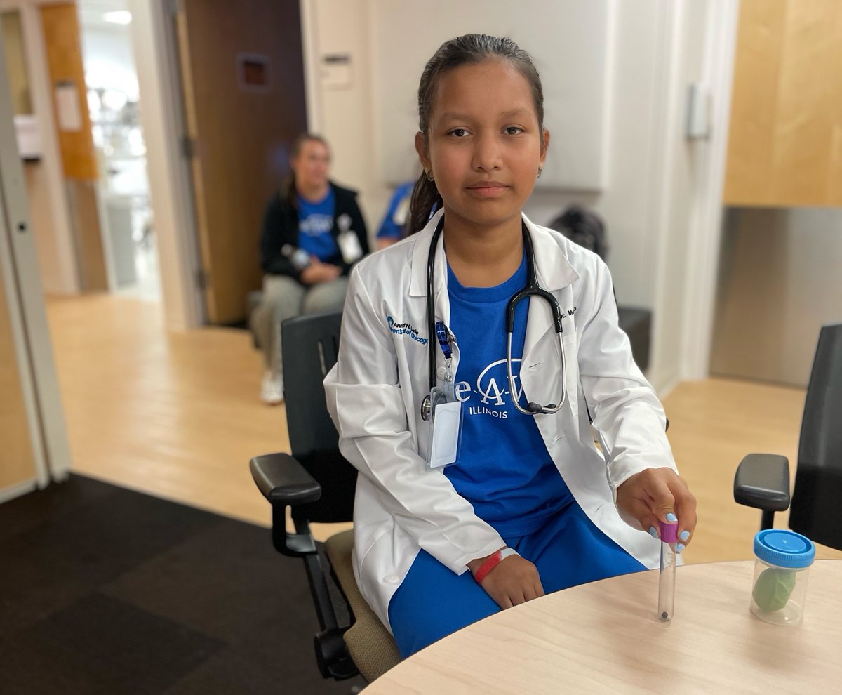 NorthwesternMed's tweet photo. The Northwestern Medicine physician’s coat has never been more fitting than on 12-year-old Melanie Rodriguez Romo. For her @MakeAWish request after a life-saving #KidneyTransplant, Melanie asked to be a #DoctorForADay. @NUFeinbergMed @LurieChildrens https://t.co/cTEkfa9riU