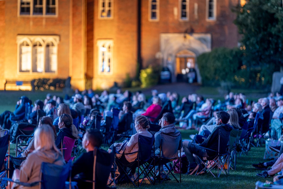 HertfordTC's tweet image. Thank you to those that joined us on Friday @hertfordcastle for this year's Open-Air Cinema screenings.  There was family fun in the day with Sing 2 and an action-packed evening with Top Gun: Maverick.

Event sponsored by @Duncombe_School. 

#openaircinema #whatsoninhertford