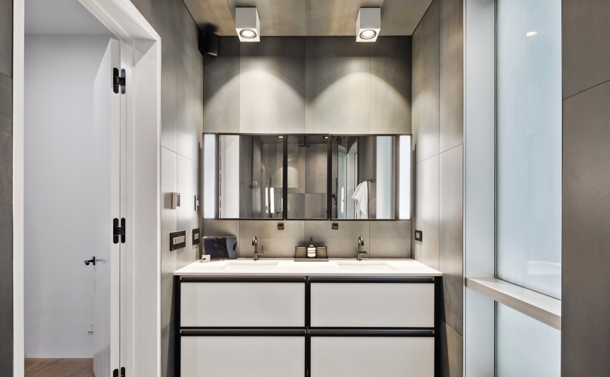 properties's tweet photo. Modern living awaits at this River North gem boasting 3BR/2 bath in a boutique building with private elevator access. 🏙️ See more: https://t.co/sg1Gh4MaXe
#StopLookingStartFinding
----
925 N Larrabee Street #2S Chicago, Illinois 60610
Offered for: $949,000
Listed by: Paul Ragi https://t.co/pDyzziDrVE