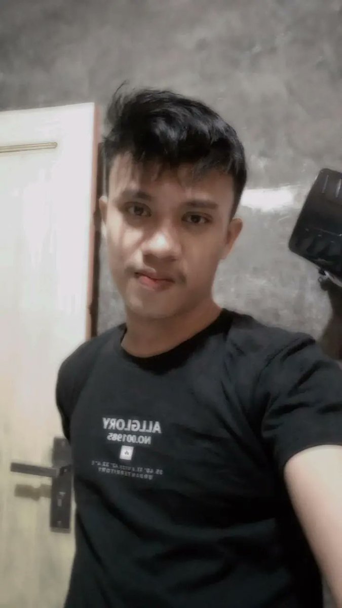 SwanBrayen1's tweet photo. Kendu Itu apa Cuuk 😂🤣
#sulsel #makassar https://t.co/wRaUl93Nh5