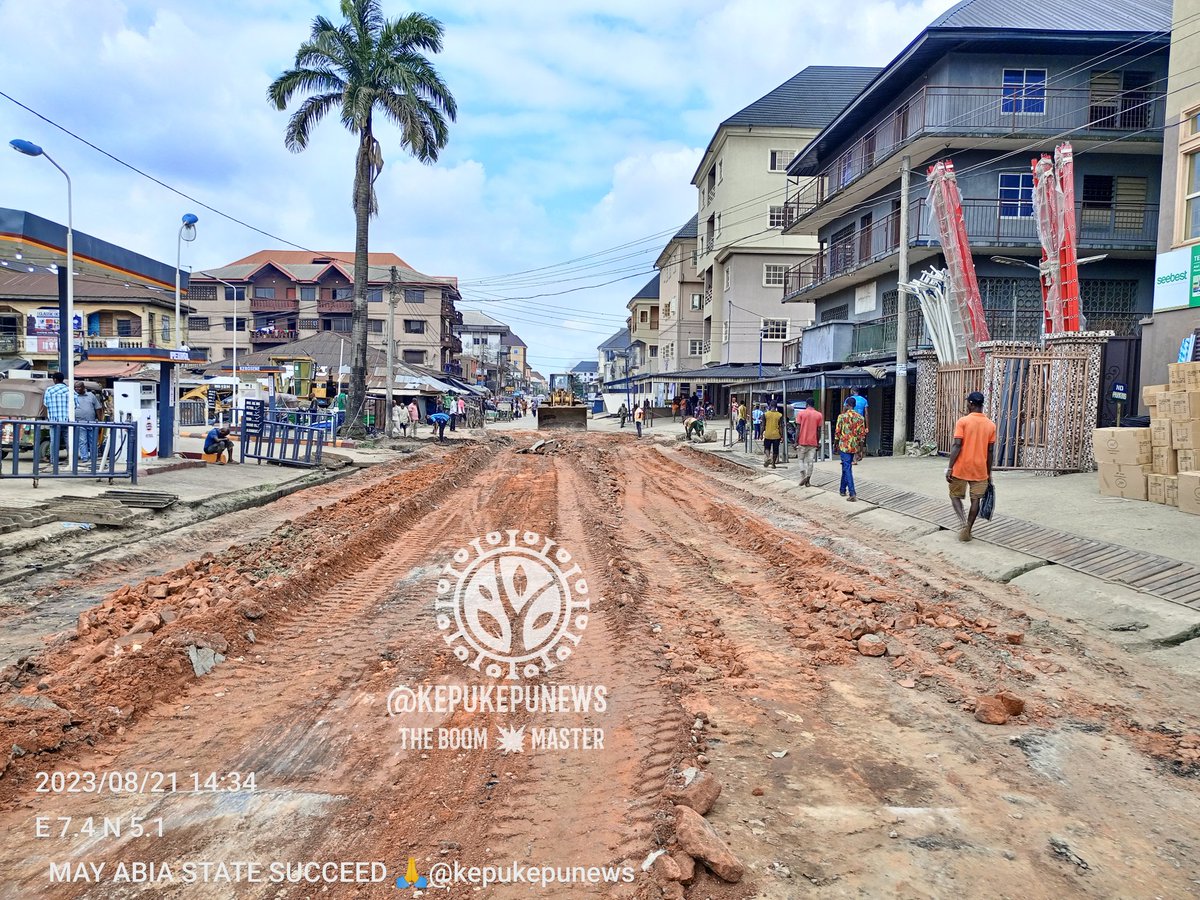 kepukepunews's tweet image. JUBILEE RD by Kent kick off today. Even during seat at home Gov @alexottiofr  workers ain&apos;t seating at home.  #solutionishere #BeyondExpectations . May abia state succeed 🙏