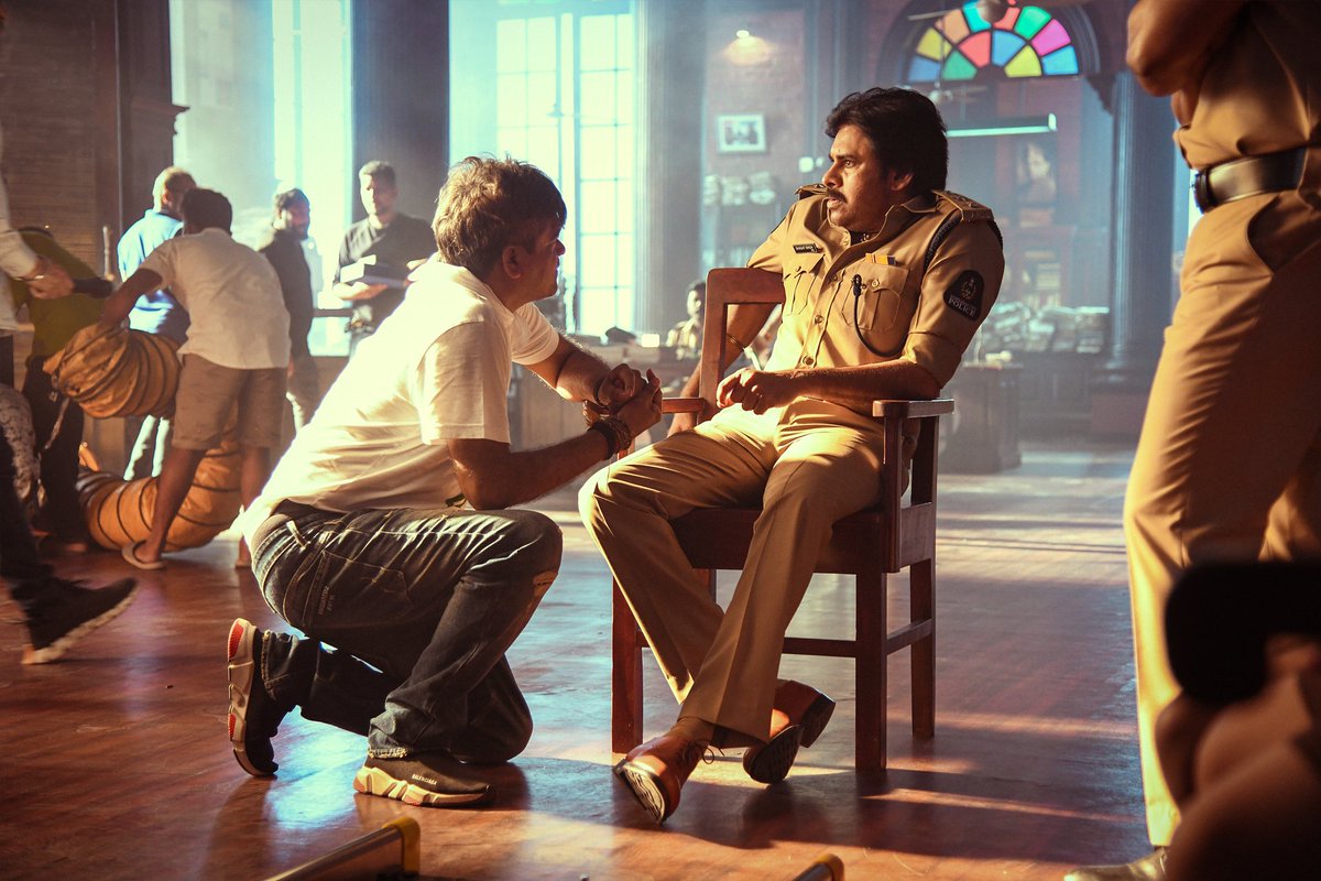 MythriOfficial's tweet photo. A massive schedule of #UstaadBhagatSingh begins from September 5th ❤️‍🔥

A Grand set has been erected to shoot some crucial sequences for the film 💥

@PawanKalyan @harish2you @sreeleela14 @ThisIsDSP @DoP_Bose #AnandSai @ChotaKPrasad @SonyMusicSouth https://t.co/xZMa7AKbVG