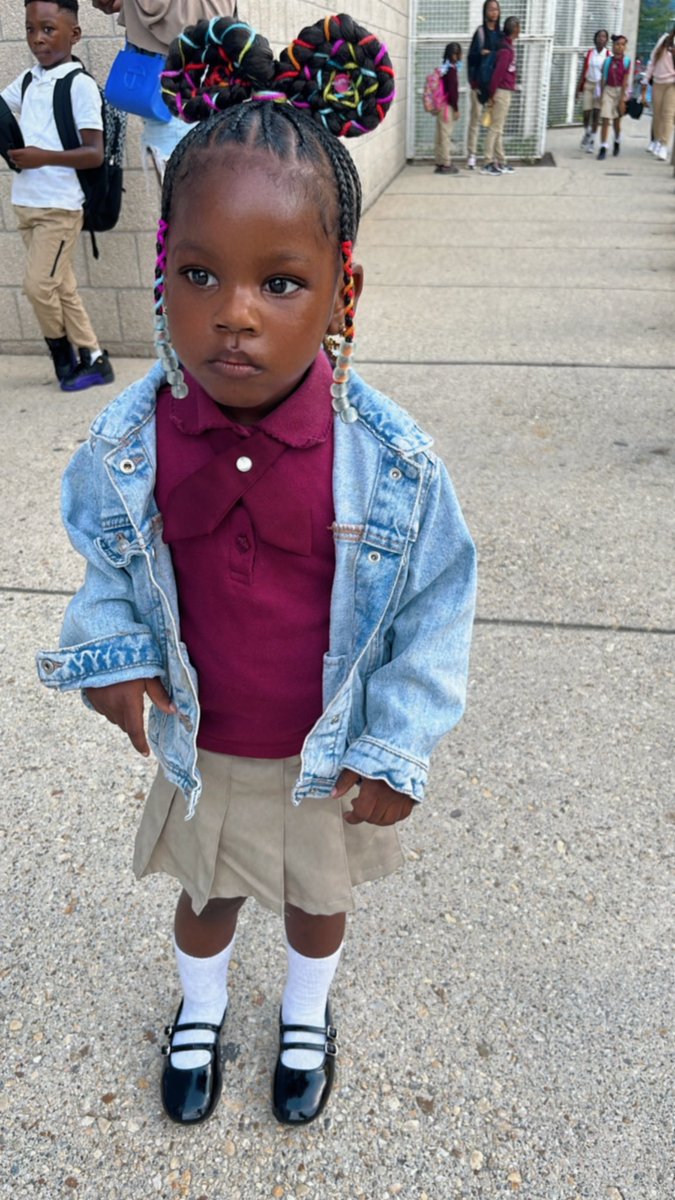 Jay2Youuu's tweet photo. Tor 1st Day Of Elementary ๐ฅฒ๐๐๐ซถ๐ฝ๐ #BigGirlStatus https://t.co/wl34Mj9LHA