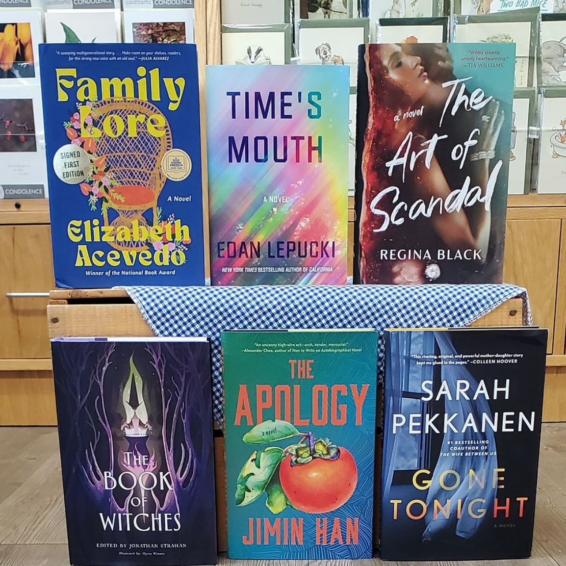 It is a brand new month, and one heck of a delightful New Release Tuesday 😸
.
.
Behold a few highlights:

~ 🐺 RAVENSONG, the second in the Green Creek series, by TJ Klune
~ 🐍 the paperback edition of THE BALLAD OF SONGBIRDS AND SNAKES, by Suzanne Collins