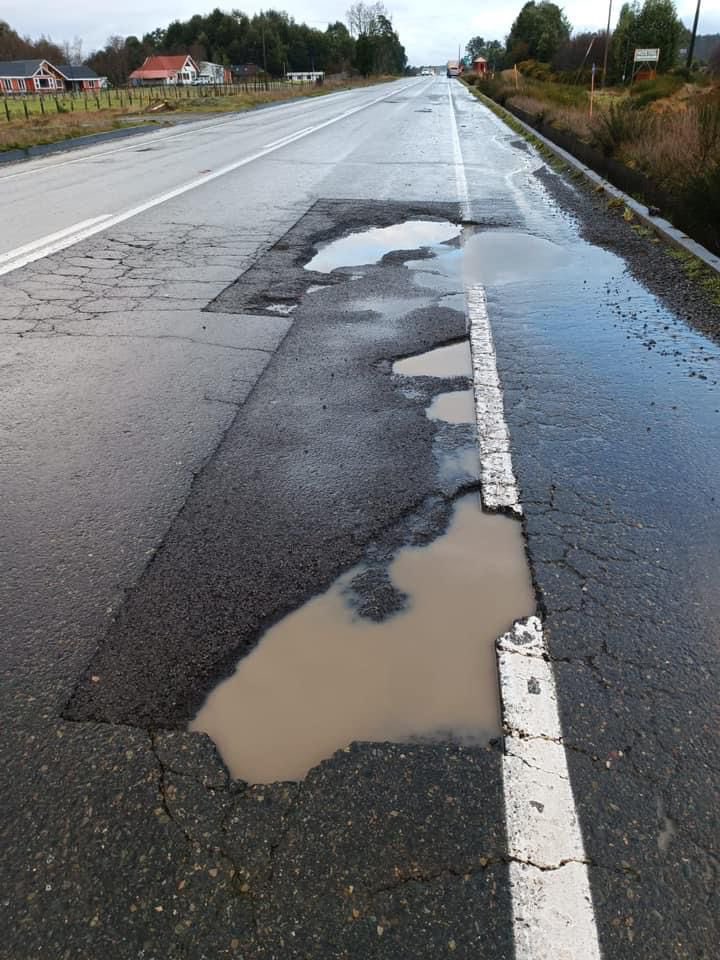 Pedrodiver's tweet photo. #Ancud #Castro así de maravillosas nuestras carretera en la isla
De Chiloe, nos pueden dar un vía para transitar de calidad ? Que esperan? Quien responde por los daños ? Seguirán esperando que pasen más desgracias para hacer algo ? https://t.co/sdrwybLUkS