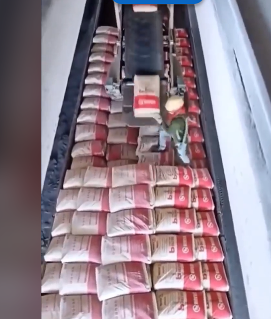 Smart combination of man and machinery
#industry #factory #machinery
youtube.com/shorts/MMbk64h…