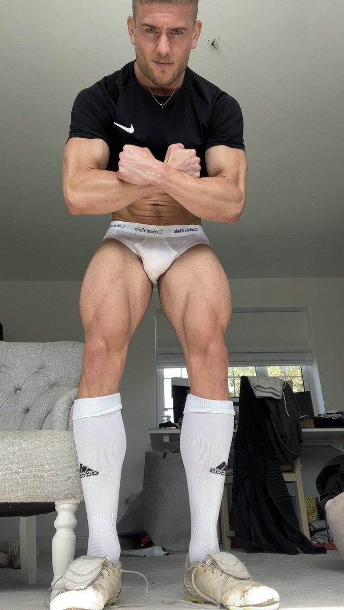 AlphaWill12's tweet photo. Come to daddy 😈 https://t.co/RHkSGHsqMt