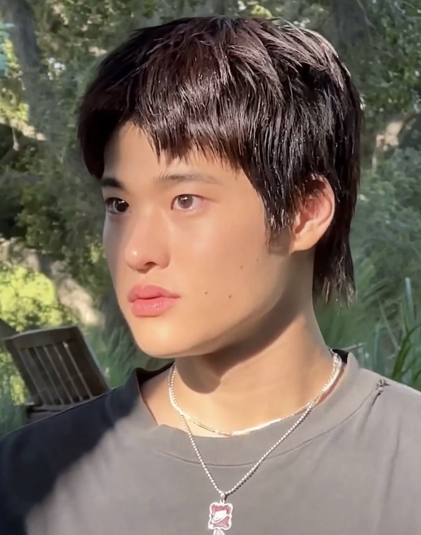 rizwonhee's tweet image. Hai! Sohee mungkin waktu aku kenal kamu baru sebentar, tapi aku janji mau temenin kamu sampai nanti kamu sukses dan orang-orang liat kamu sebagai sohee yang keren. Walaupun saat ini juga kamu udah keren dimataku 🥺 love you socilku (sohee bocil) 🫶🏻