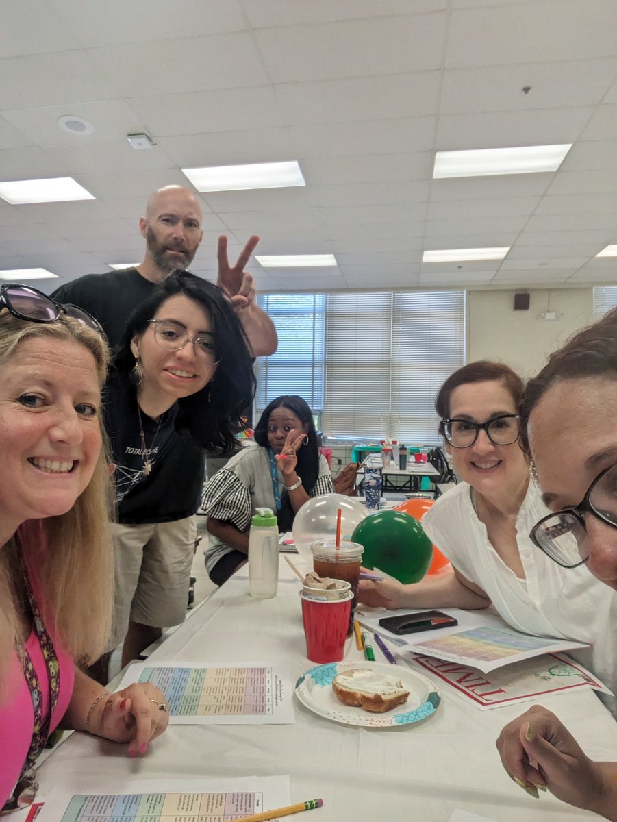 The Specialists #meetourelmwood <a href="/elmwoodes/">Elmwood Elementary - A Community School</a> <a href="/AllisonYacoub/">Allison Yacoub</a>