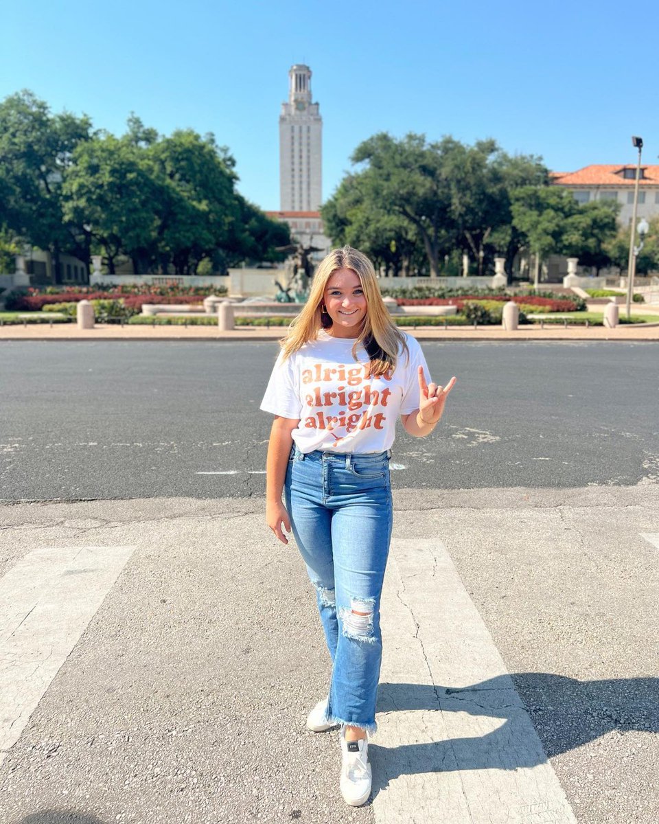 Happy first day of class Longhorns! #whatstartshere

📷 IG: caitlinbeaty_