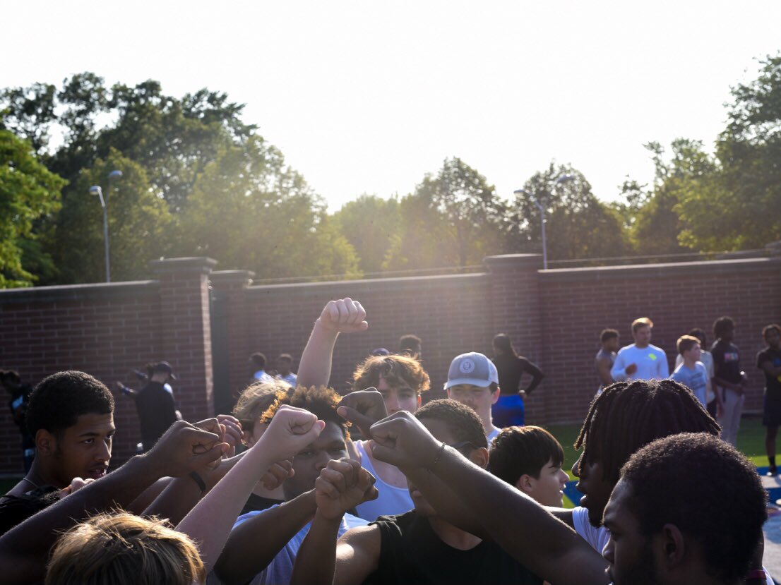 PhotoFlowJames's tweet photo. Itโs a perfect day for a prefect day!
Lets go 1-0 this week boys! #BeatJeff ๐บ
@MCityFootball | #InThePack https://t.co/L4iBKUmPhh