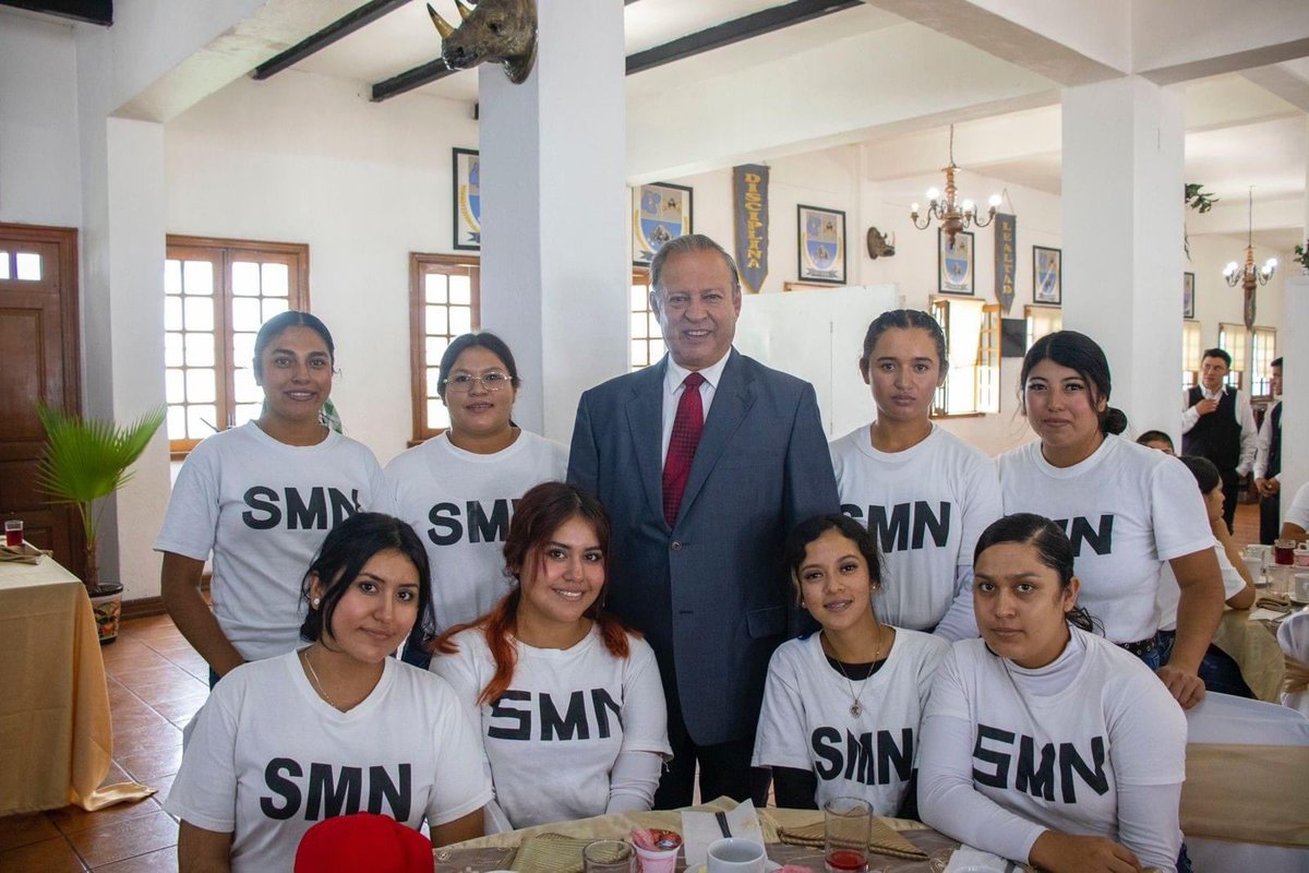 Alexpereac's tweet photo. Bonito inicio de semana 

Mujeres voluntarias de Servicio Militar Nacional en 83 aniversario de obligación del SMN https://t.co/37TfXgYhWo
