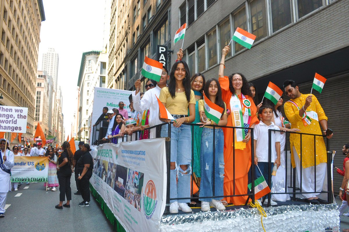 SadhviBhagawati's tweet photo. A joy to join our #Indian diaspora for the 41st
@FIANYNJCTNE #IndiaDayParade in NYC w/the
@IndiainNewYork team & NY Dty Com @dilipnewyork;
@NewIndiaAbroad's @RajeevbBhambri;
@BhavanUS' Drs Navin Mehta & Rashmi Mehta; Bollywood's @Asli_Jacqueline & singer #ParthOza! #MissionLiFE https://t.co/HxYEEV9KHc
