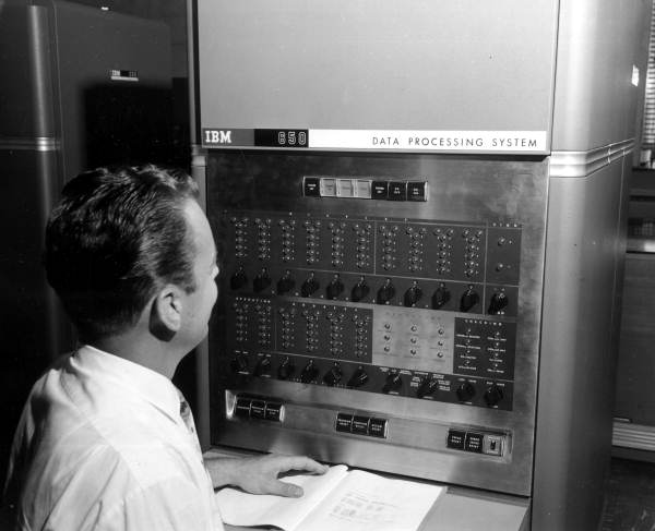 FLMemory's tweet photo. In 1967, IBM announced a large-scale plant in Boca Raton to manufacture its popular System/360 mainframe computer, seen here at Miami Dade College. Systems like this cost nearly $6 million at the time, and provided around 25 cents worth of today's computing power. #FloridaMemory https://t.co/OdEdLsk6sR
