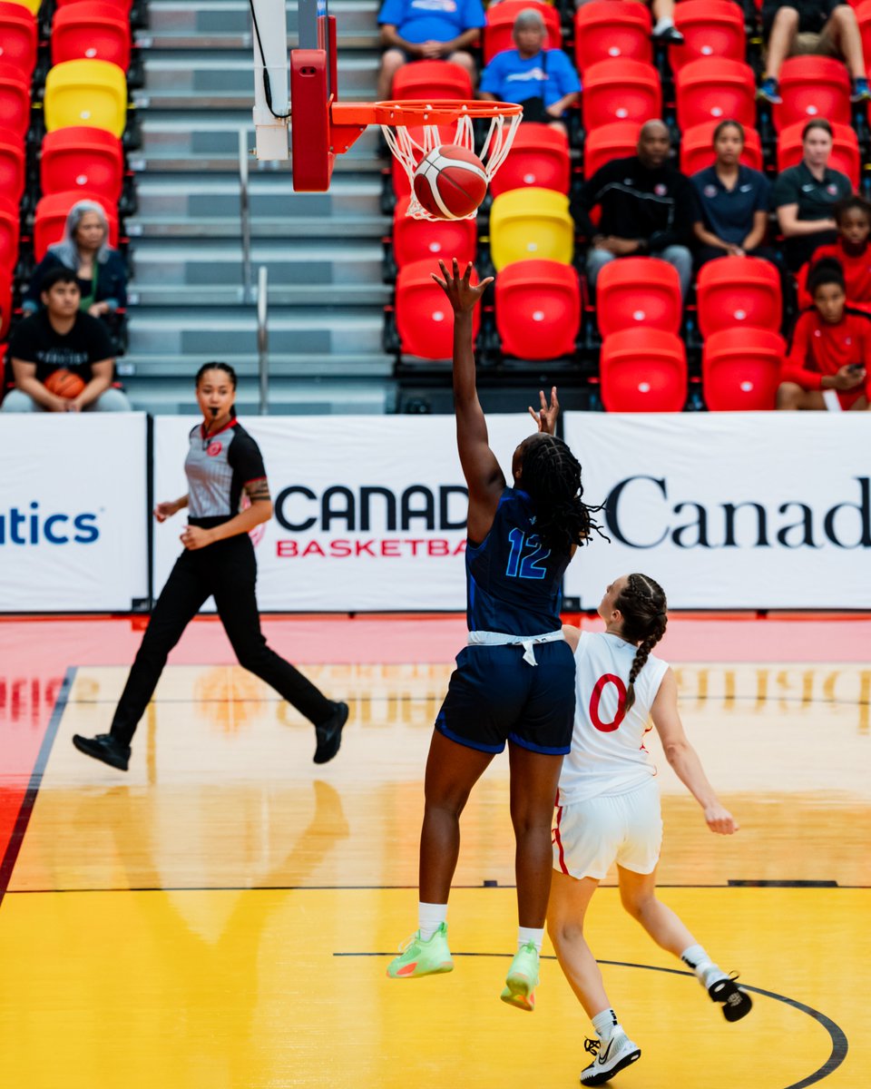 CanadaCboc's tweet photo. 📸 from the 2023 U15 &amp; U17 National Championships 🏀 

Thank you to all the officials and referee coaches who were part of the officiating crew. Congratulations on a successful tournament 👏 https://t.co/hb3uTQGXTo