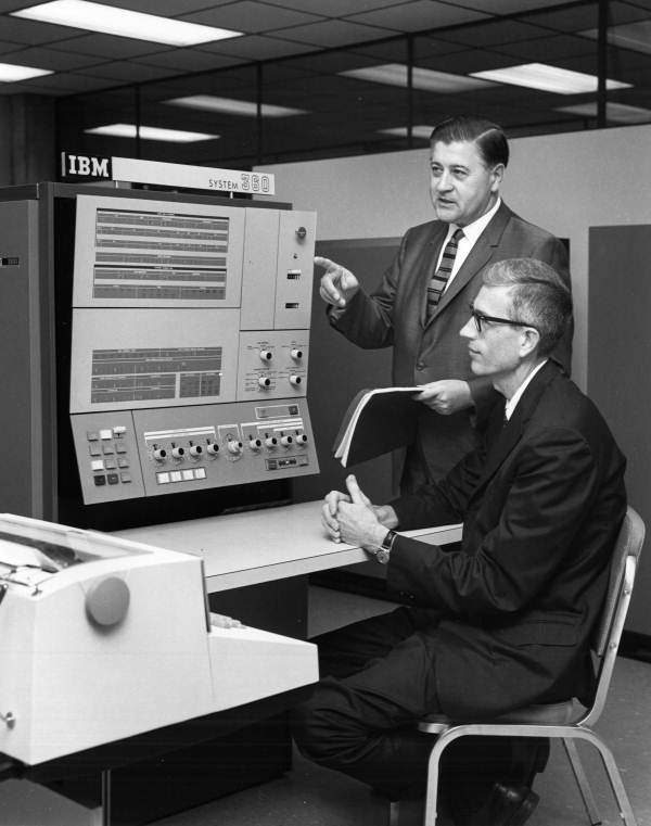 FLMemory's tweet photo. In 1967, IBM announced a large-scale plant in Boca Raton to manufacture its popular System/360 mainframe computer, seen here at Miami Dade College. Systems like this cost nearly $6 million at the time, and provided around 25 cents worth of today's computing power. #FloridaMemory https://t.co/OdEdLsk6sR