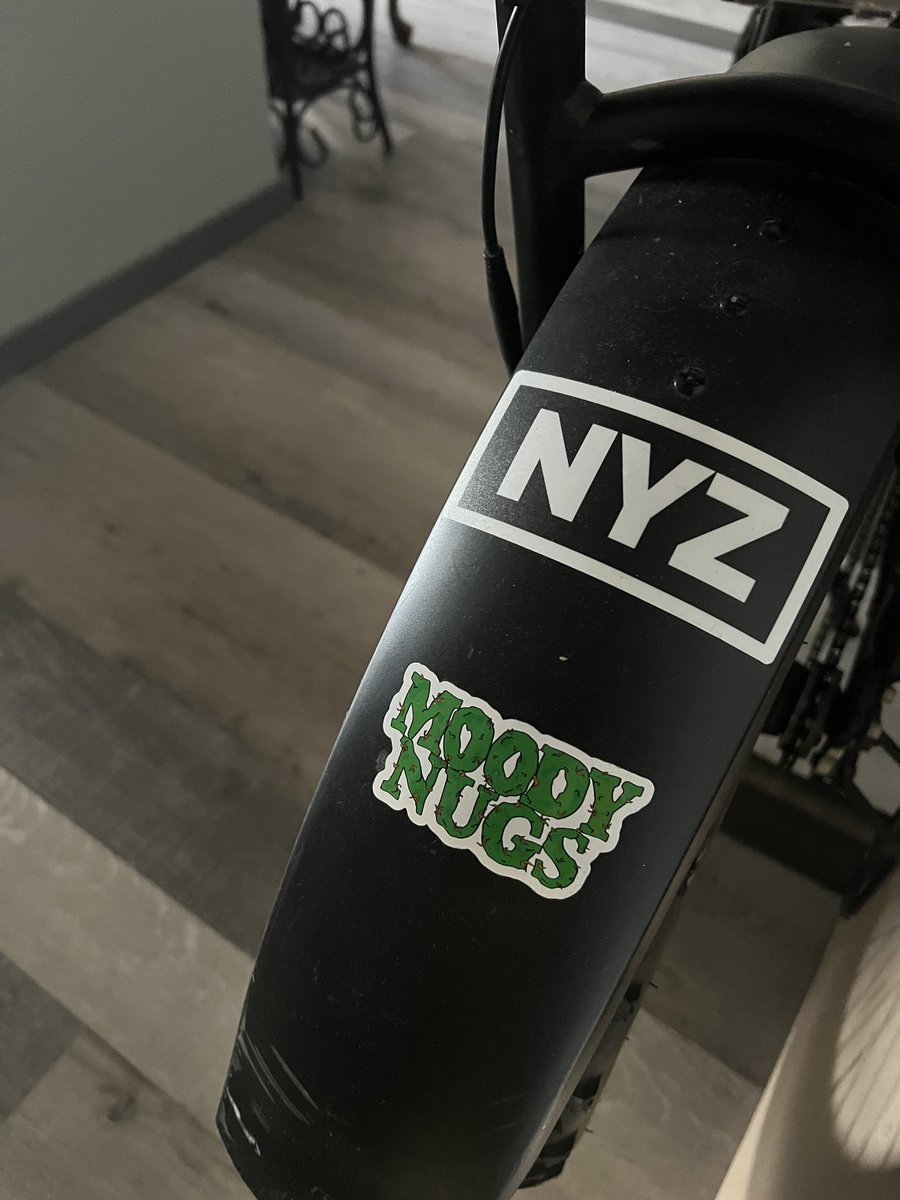 moodynugs's tweet image. You see the stickers! Check out the fam over @NYZTREEZ they tapped in 💯✅🌱🔥