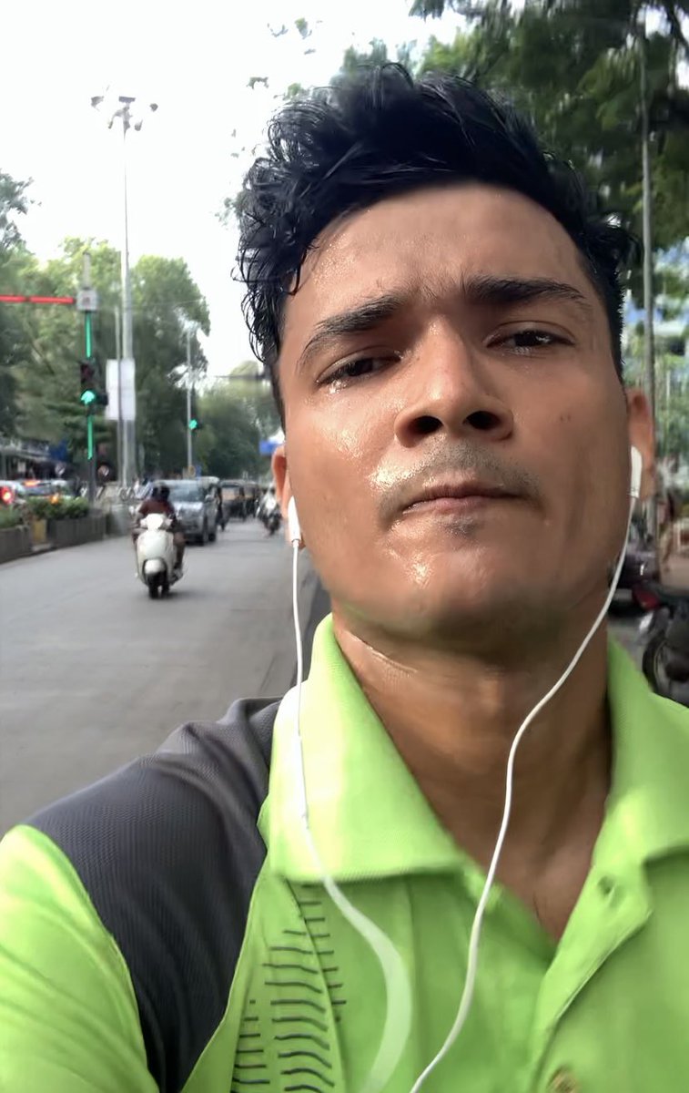 Lens_ProtocoIs_'s tweet photo. Day 13: 9 kms ✅ (84 mins)
94 kms in 13 days ✅
106 kms in 8 days ⏳

200 kms run in 21 days challenge🔥

- Powered by @bluetrenchgroup 
.
#shilajit #benefitsofshilajit #bluetrenchshilajit #running #wellness https://t.co/3h7XwpR0VA